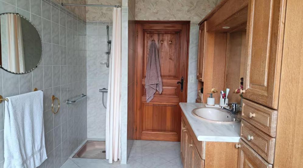 Maison Familiale La Vernelle Extérieur photo